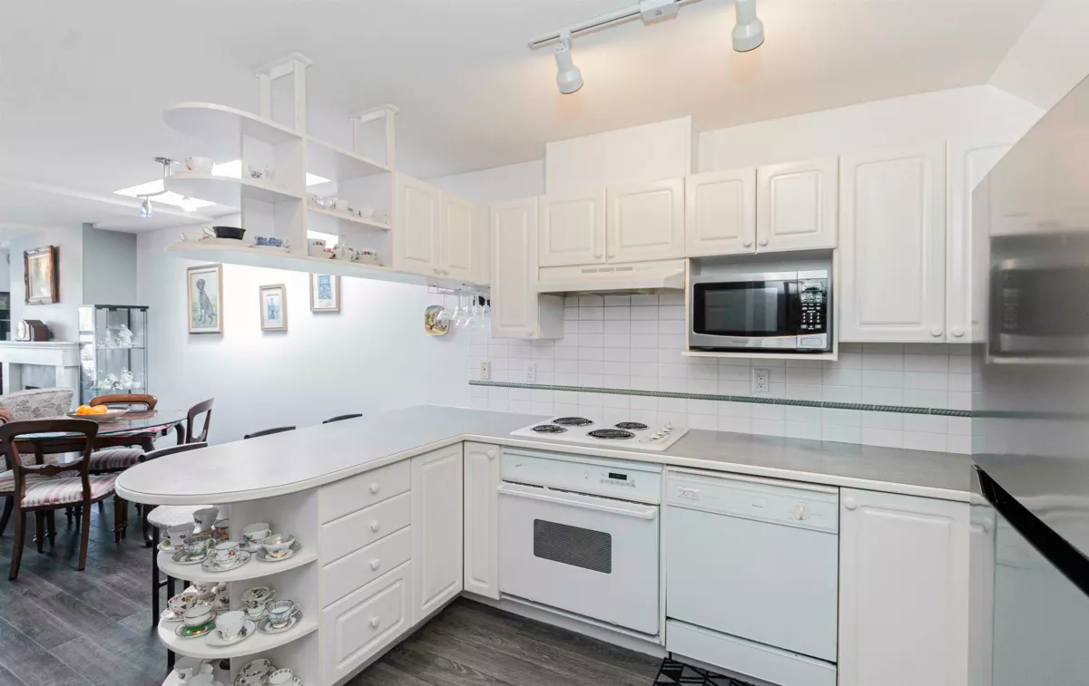 Dining Area Photo of PH6 5723 Balsam Street, Vancouver, BC