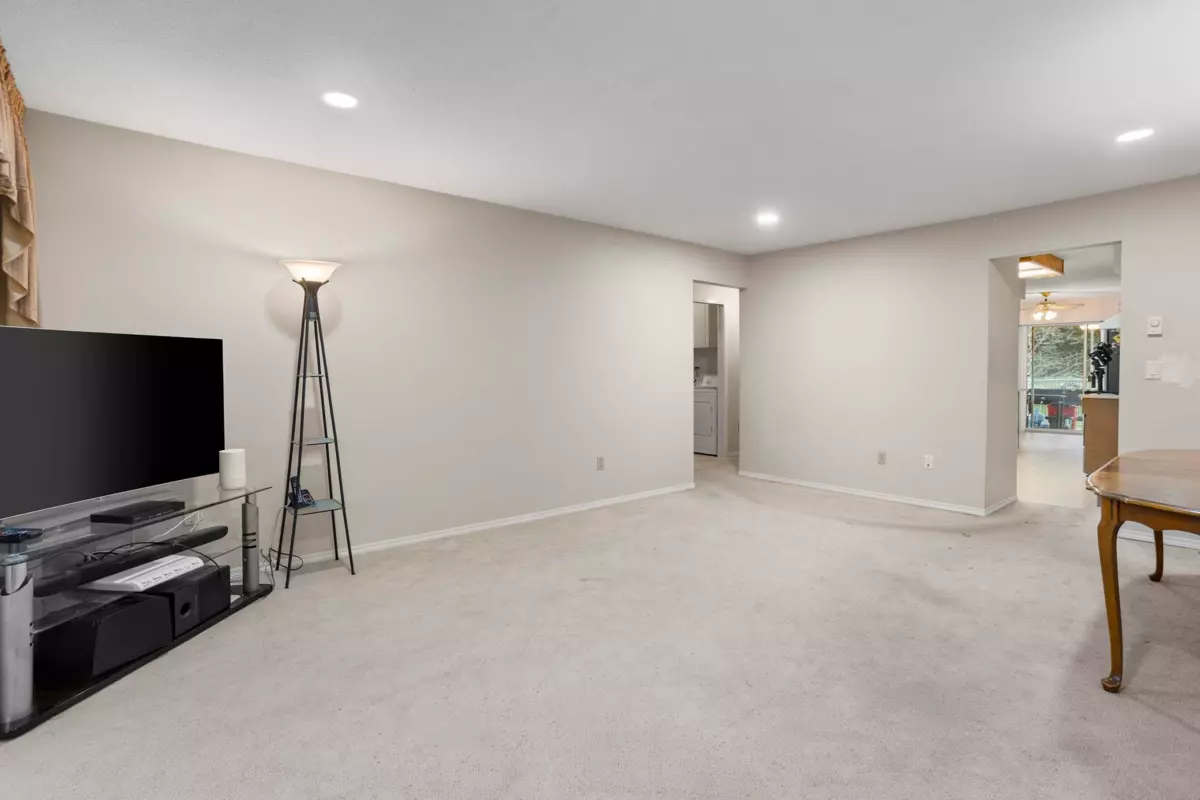 Dining Area Photo of 244 32691 Garibaldi Drive, Abbotsford, BC