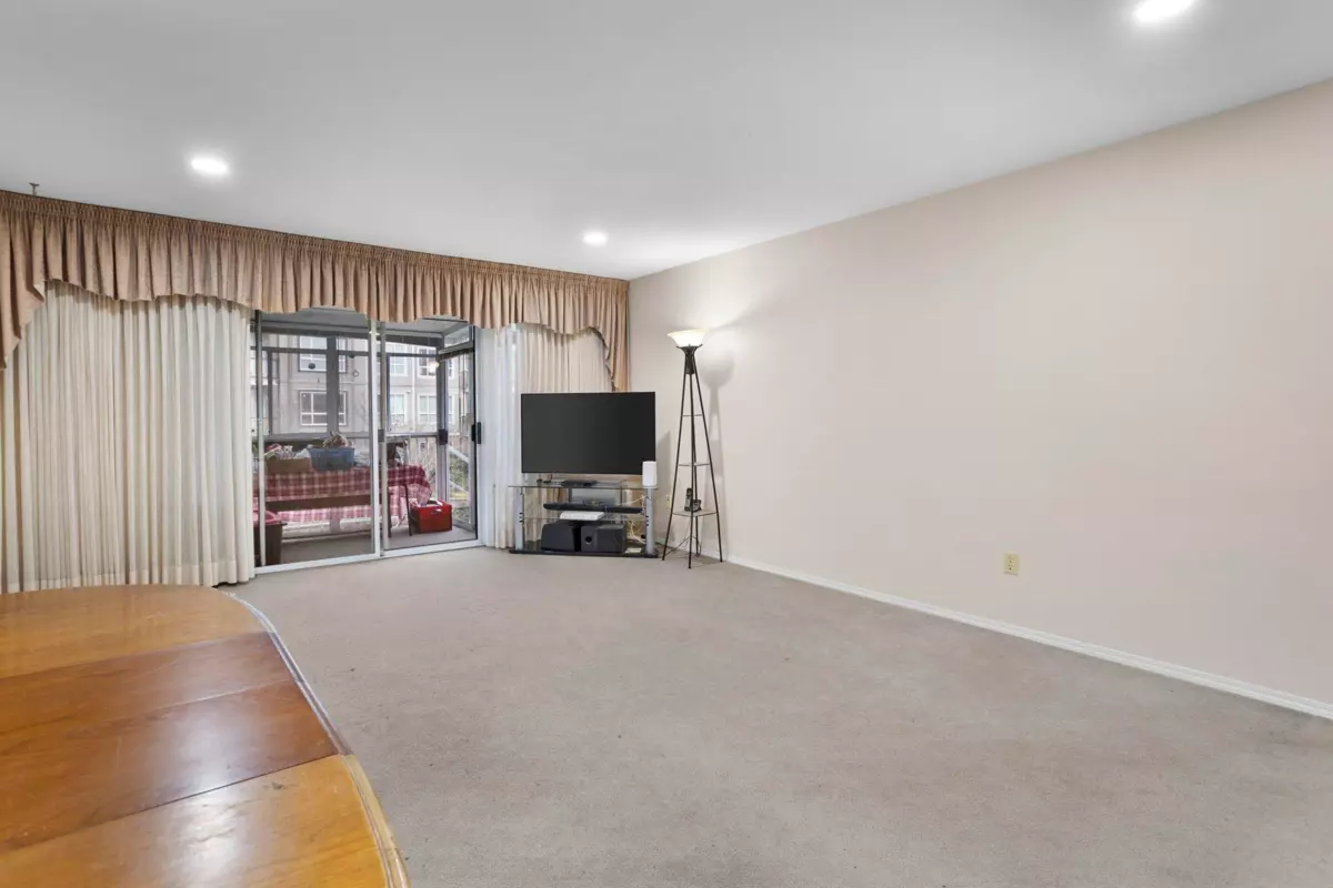 Family Room Photo of 244 32691 Garibaldi Drive, Abbotsford, BC