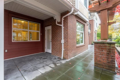 Hallway Photo of 112 17712 57a Avenue, Surrey, BC