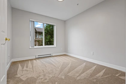 Entry Foyer Photo of 206 32120 Mt Waddington Avenue, Abbotsford, BC