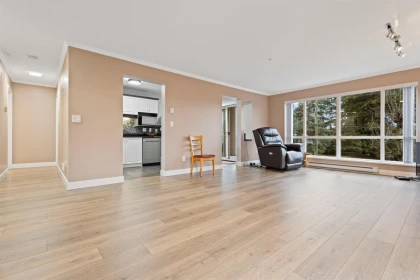 Kitchen Photo of 206 32120 Mt Waddington Avenue, Abbotsford, BC