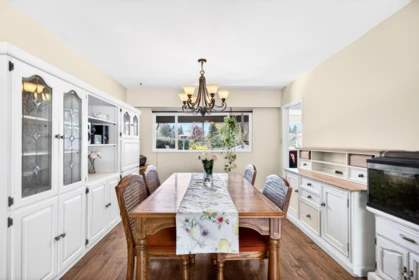 Breakfast Nook Photo of 11537 Wood Street, Maple Ridge, BC