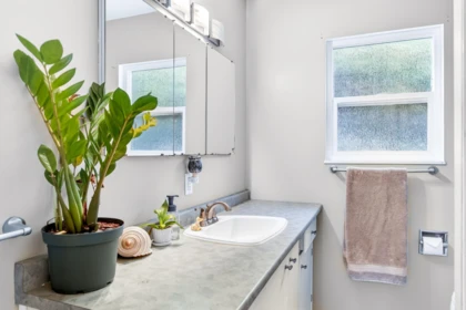 Laundry Room Photo of 11537 Wood Street, Maple Ridge, BC