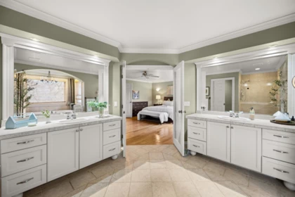 Hallway Photo of 18265 Claytonhill Drive, Surrey, BC