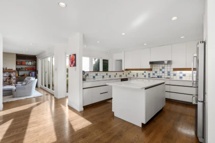Kitchen Island Photo of 6291 Carnarvon Street, Vancouver, BC