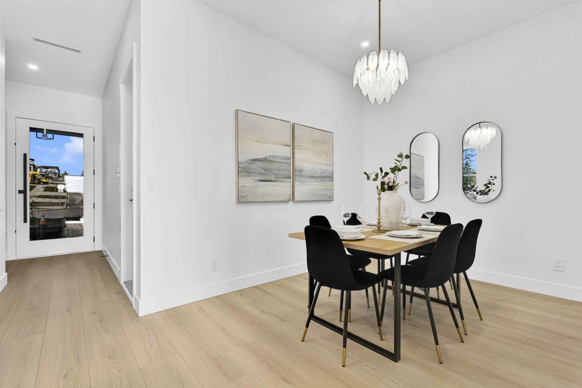 Family Room Photo of 101 16702 16a Avenue, Surrey, BC