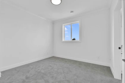 Mudroom Photo of 101 16702 16a Avenue, Surrey, BC