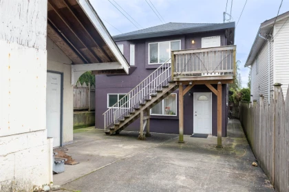 Office / Den Photo of 3681 Adanac Street, Vancouver, BC
