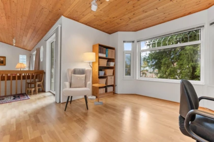 Breakfast Nook Photo of 711 Fraser Avenue, Hope, BC