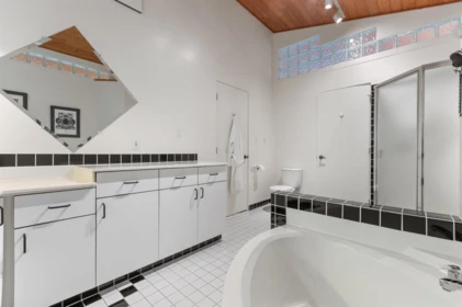 Guest Bathroom Photo of 711 Fraser Avenue, Hope, BC