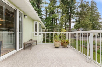 Hot Tub / Spa Photo of 711 Fraser Avenue, Hope, BC