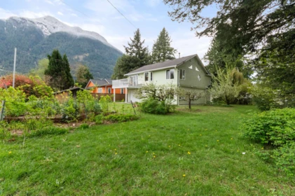 Street View Photo of 711 Fraser Avenue, Hope, BC