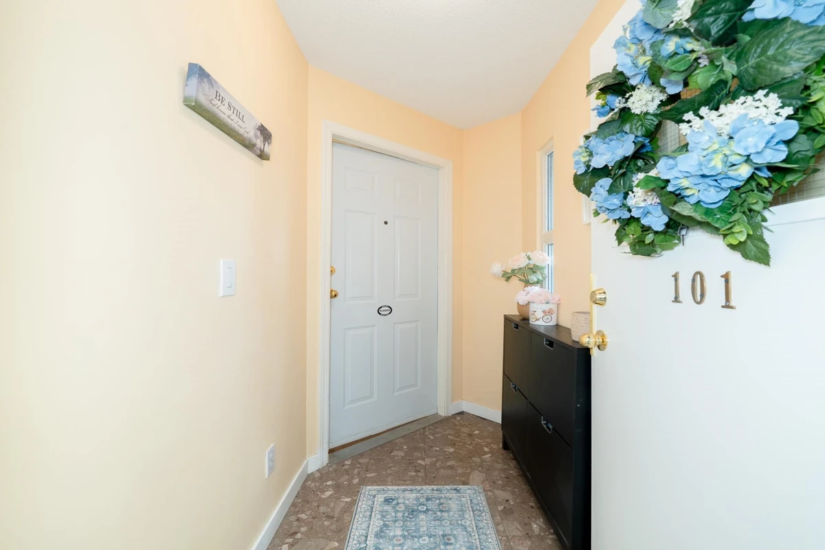 Family Room Photo of 101 7231 Antrim Avenue, Burnaby, BC