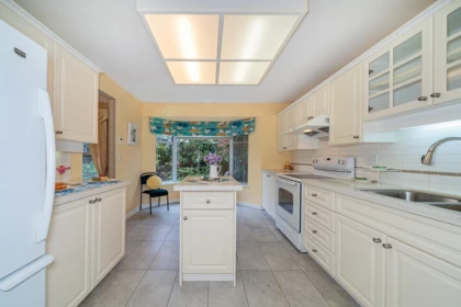 Kitchen Photo of 101 7231 Antrim Avenue, Burnaby, BC
