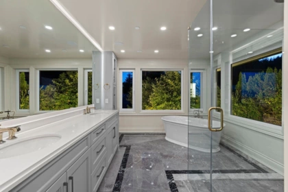 Mudroom Photo of 1445 Sandhurst Place, West Vancouver, BC