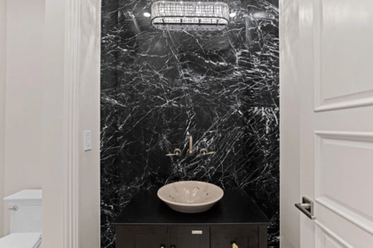 Powder Room Photo of 1445 Sandhurst Place, West Vancouver, BC
