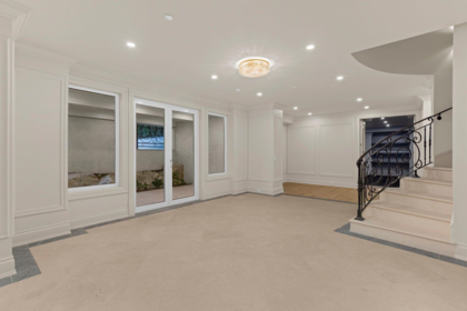 Swimming Pool Photo of 1445 Sandhurst Place, West Vancouver, BC