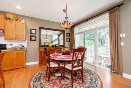 Breakfast Nook Photo of 1899 Parkway Boulevard, Coquitlam, BC