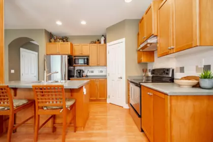 Kitchen Island Photo of 1899 Parkway Boulevard, Coquitlam, BC