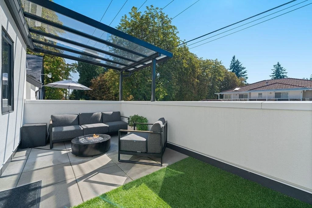 Living Room Photo of 4921 Larch Street, Vancouver, BC