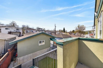 Laundry Room Photo of 3076 E 27th Avenue, Vancouver, BC