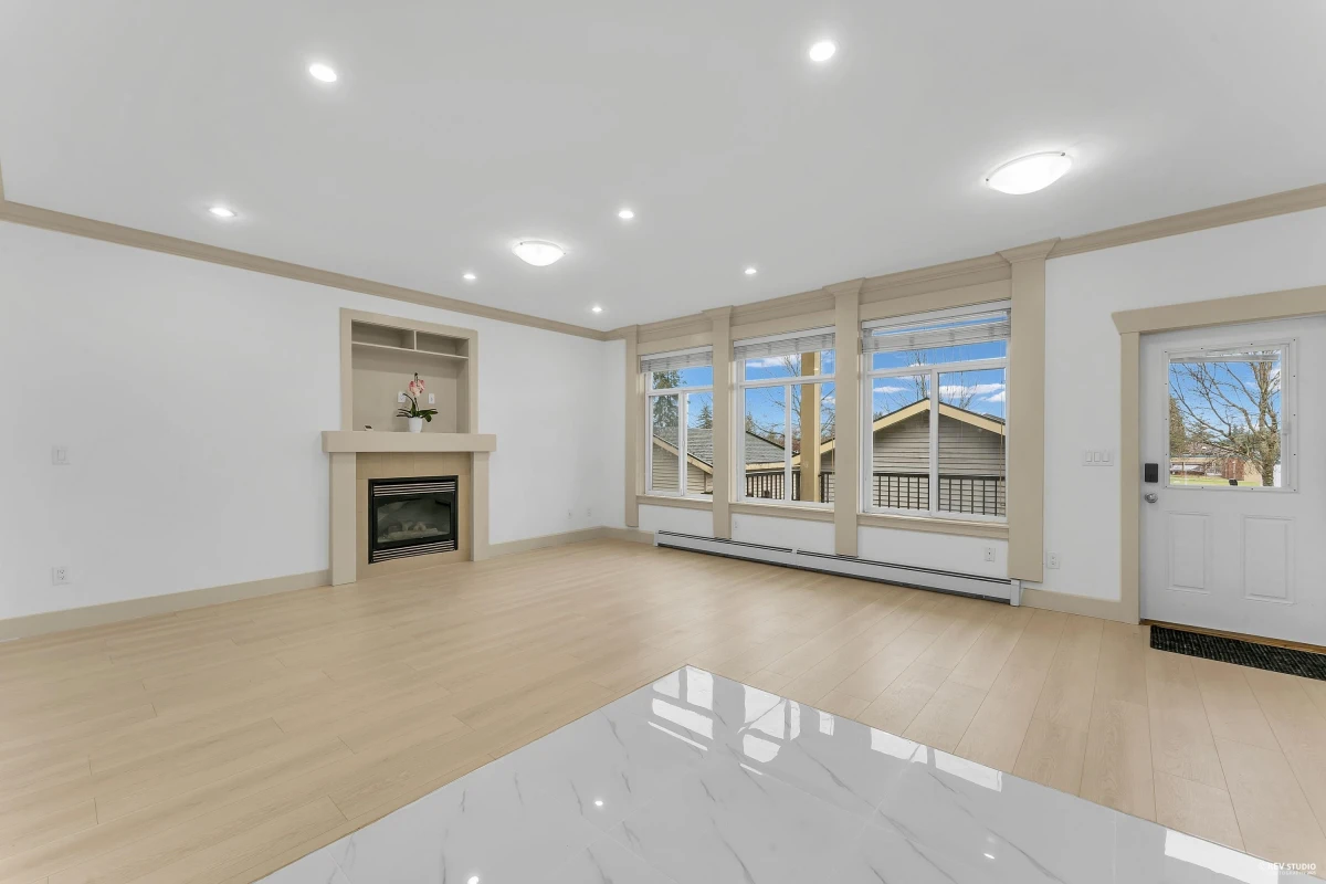 Family Room Photo of 13125 108 Avenue, Surrey, BC