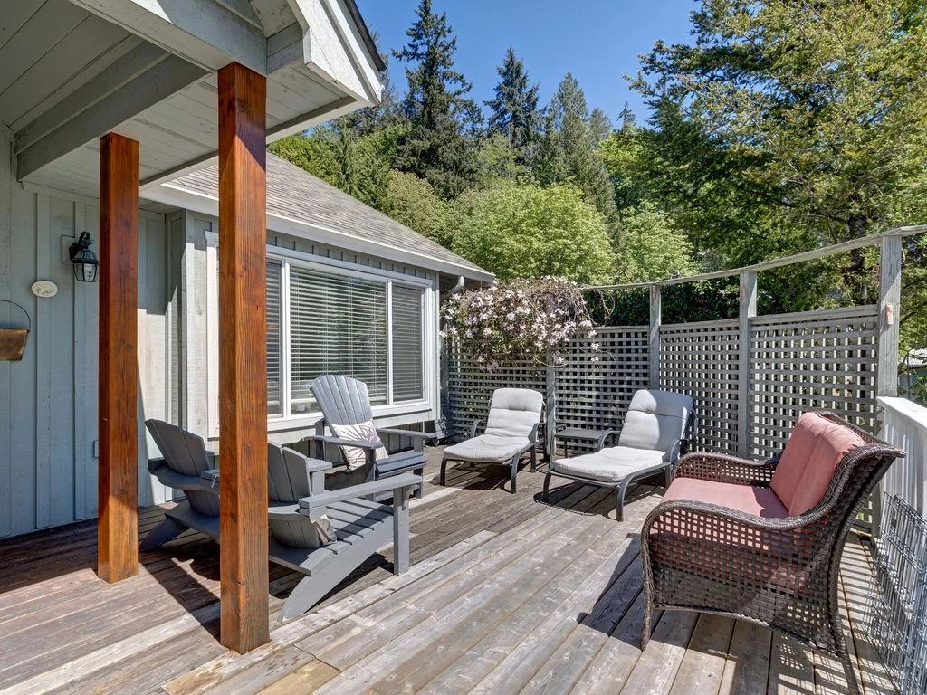 Family Room Photo of 4717 Sinclair Bay Road, Pender Harbour, BC