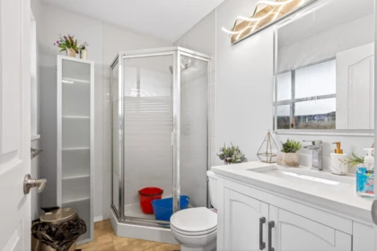 Primary Bathroom Photo of 34 2450 Hawthorne Avenue, Port Coquitlam, BC