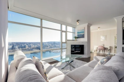 3002 1199 Marinaside Crescent, Vancouver, BC, Vancouver — Apartment/Condo for sale