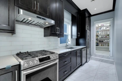 Guest Bathroom Photo of 14786 76 Avenue, Surrey, BC