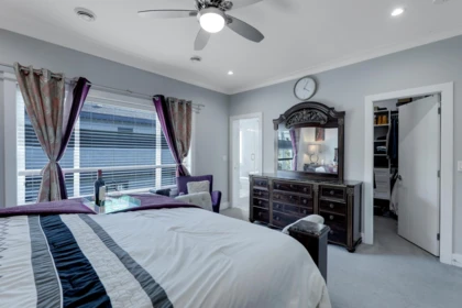 Hallway Photo of 14786 76 Avenue, Surrey, BC