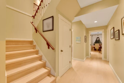 Entry Foyer Photo of 5268 Glen Abbey Place, Delta, BC
