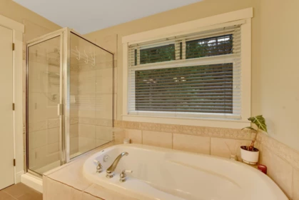 Powder Room Photo of 5268 Glen Abbey Place, Delta, BC