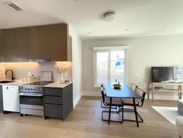 Kitchen Island Photo of 1341 E 21st Avenue, Vancouver, BC