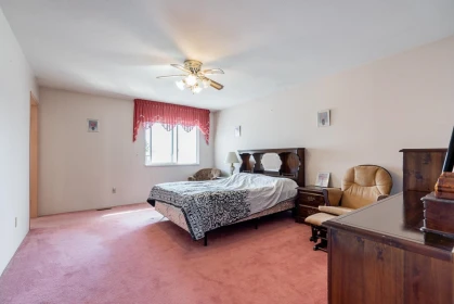 Walk-In Closet Photo of 14317 89a Avenue, Surrey, BC