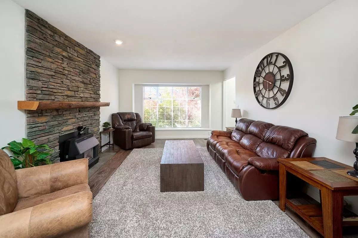 Living Room Photo of 21469 126 Avenue, Maple Ridge, BC