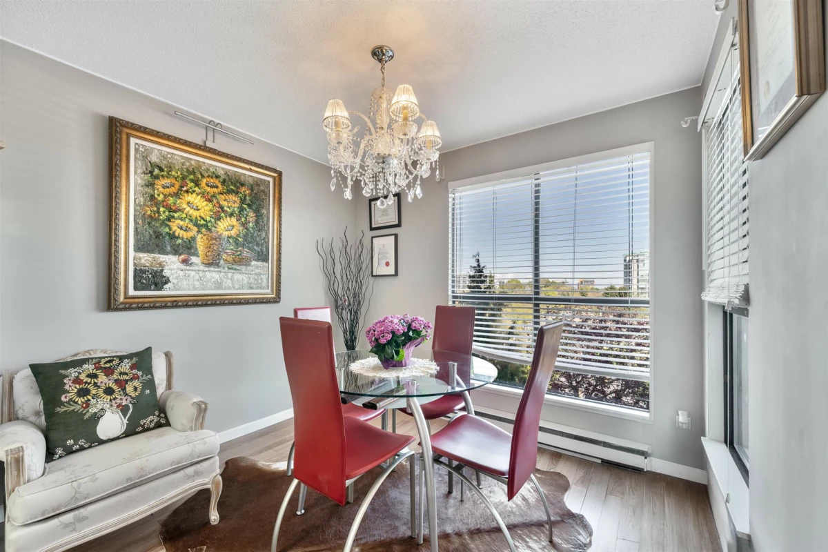 Family Room Photo of 703 7040 Granville Avenue, Richmond, BC