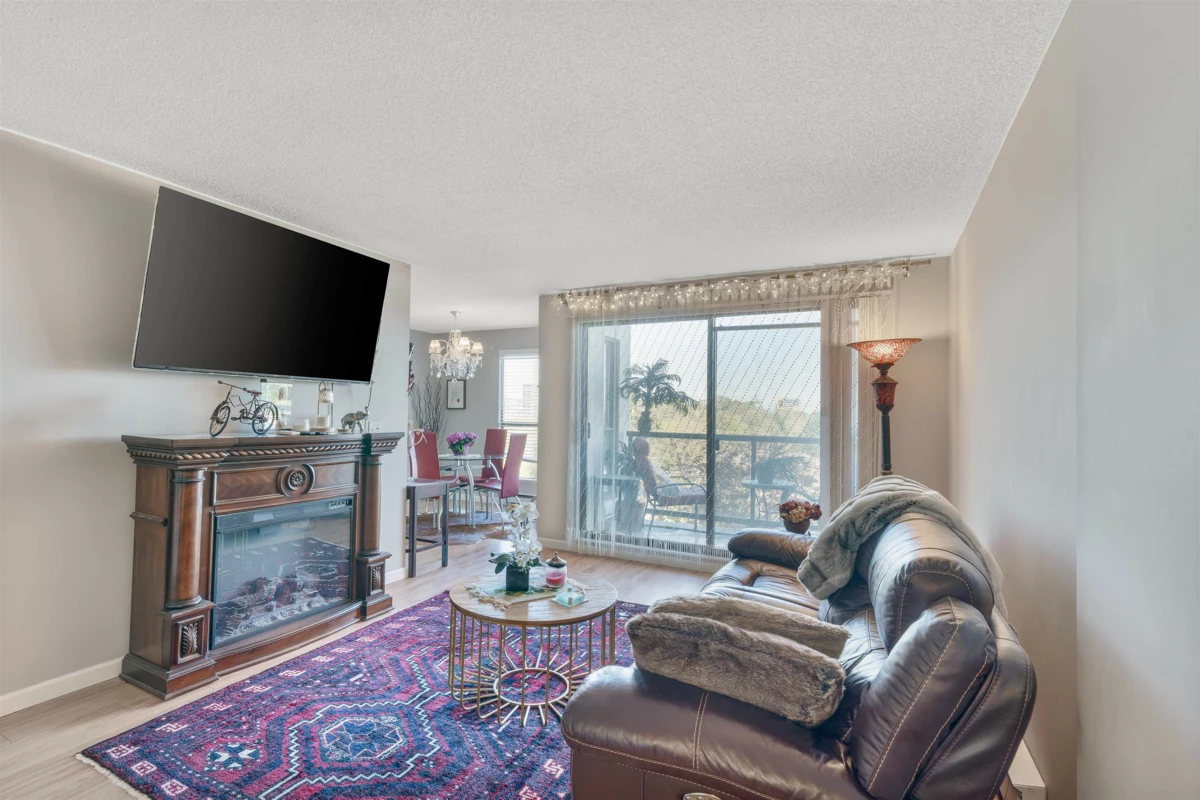 Living Room Photo of 703 7040 Granville Avenue, Richmond, BC