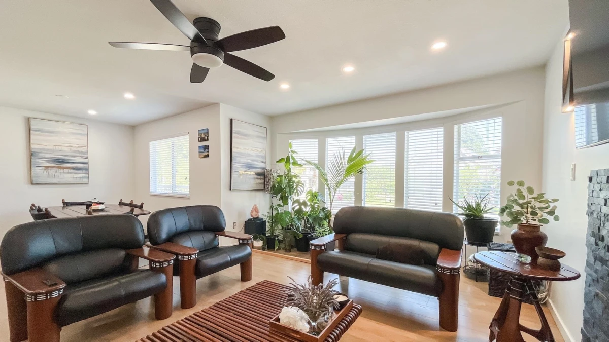 Family Room Photo of 8775 144 Street, Surrey, BC