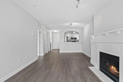 304 5500 Lynas Lane, Richmond, BC, Richmond — Apartment/Condo for sale