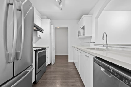 Primary Bathroom Photo of 304 5500 Lynas Lane, Richmond, BC