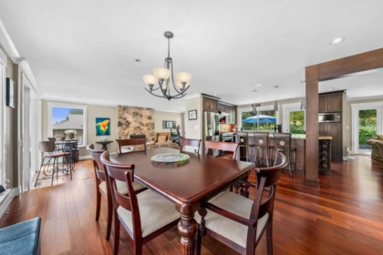 Kitchen Island Photo of 871 Fairway Drive, North Vancouver, BC