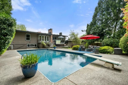 Outdoor Deck Photo of 871 Fairway Drive, North Vancouver, BC