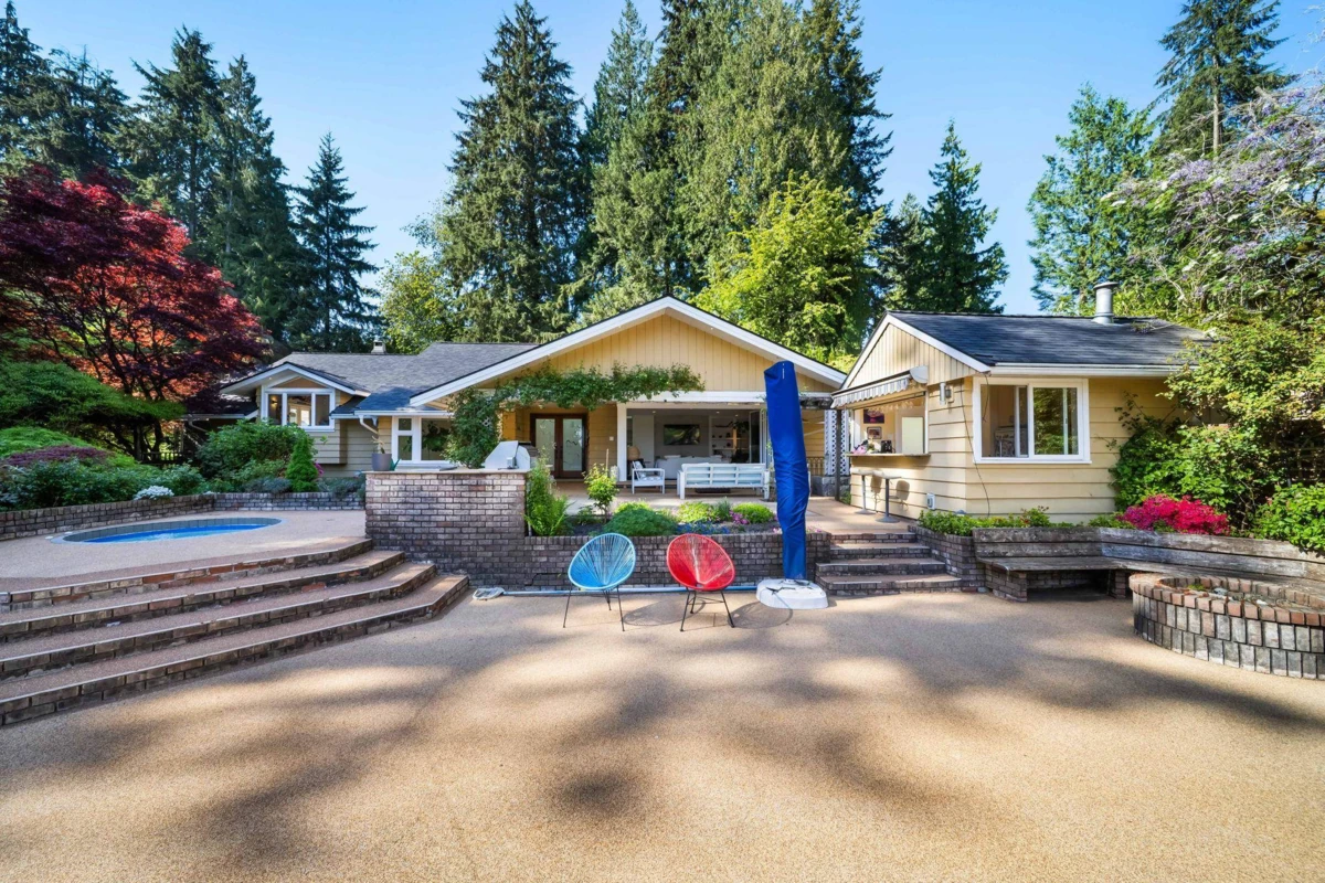 Exterior Rear Photo of 537 Eastcot Road, West Vancouver, BC