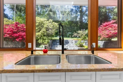 Guest Bathroom Photo of 537 Eastcot Road, West Vancouver, BC