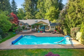 537 Eastcot Road, West Vancouver, BC