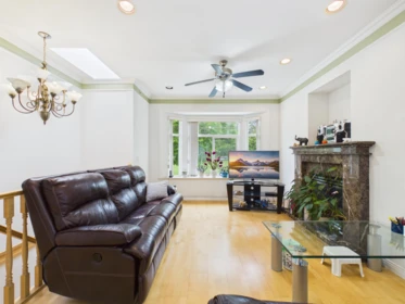 Kitchen Island Photo of 5345 Wales Street, Vancouver, BC