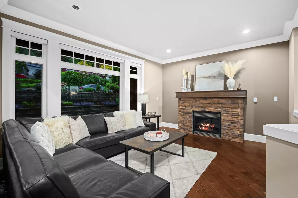 Dining Area Photo of 673 Sylvan Avenue, North Vancouver, BC
