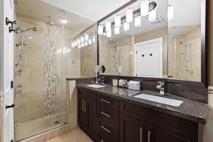 Mudroom Photo of 673 Sylvan Avenue, North Vancouver, BC